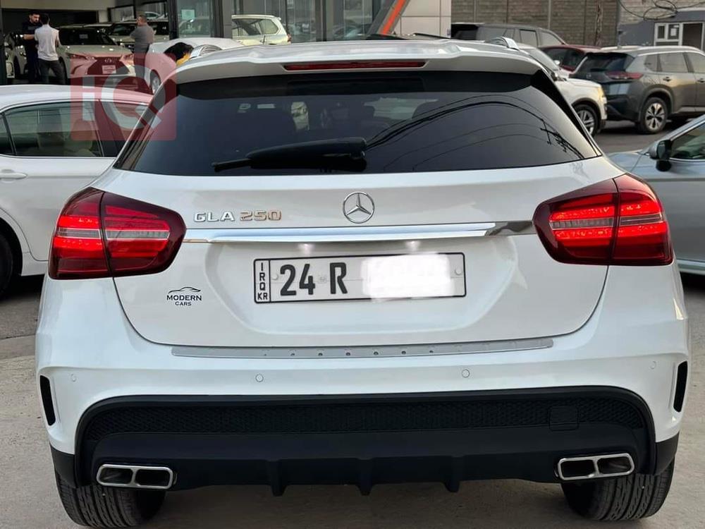 مێرسێدس بێنز GLA